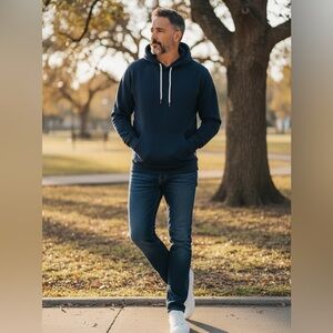 Men’s Avalanche  Hoodie. Cangaroo Pocket. Size M. NWT